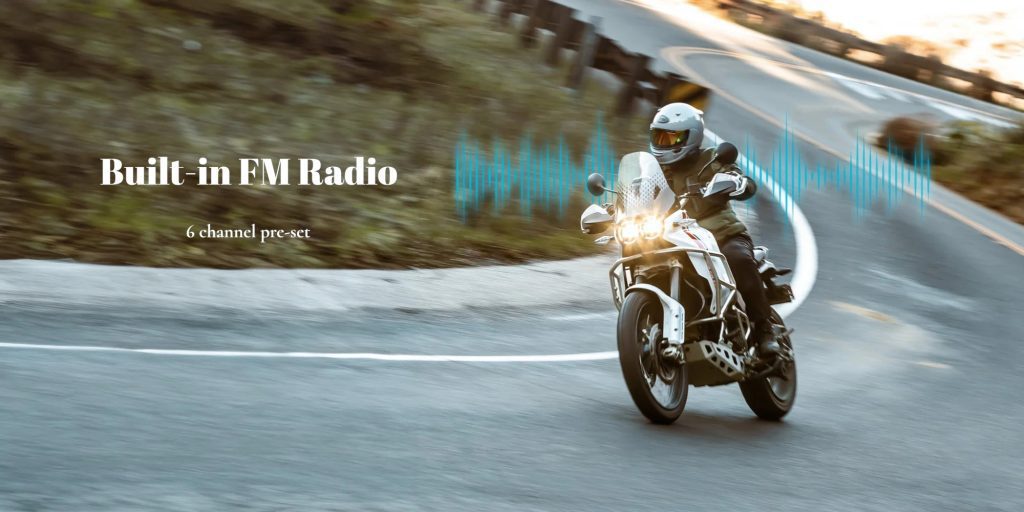 Cardo Spirit HD Motorcycle Helmet Bluetooth Intercom Features 1